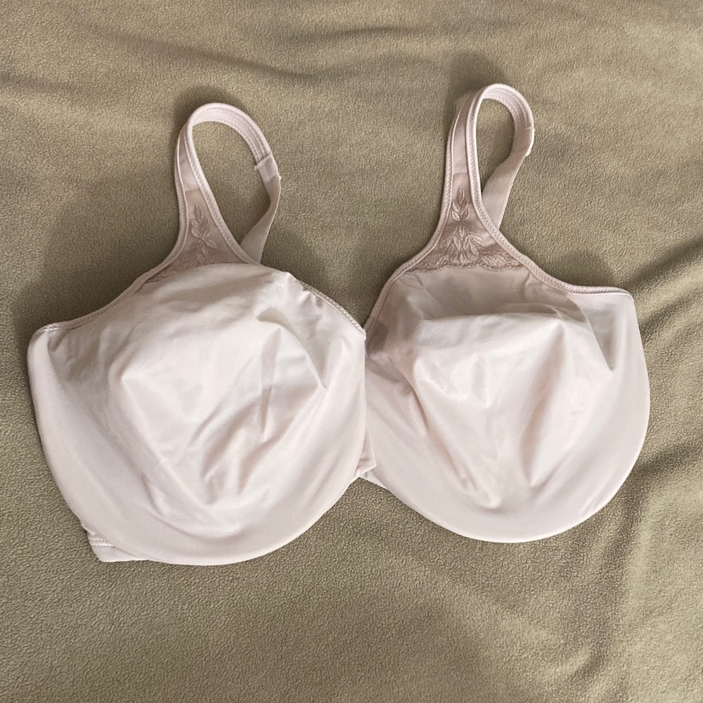 Bali Passion for Comfort Seamless Underwire Minimizing Cream Bra